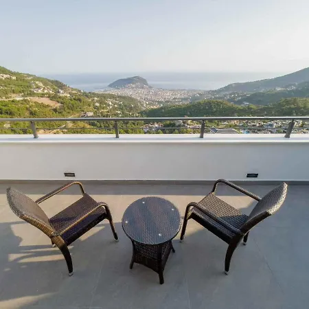 Luxury 5 Star With Stunning Views, White Wings 1002