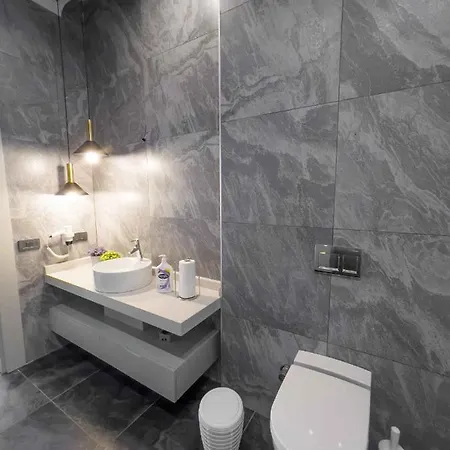 Luxury 5 Star With Stunning Views, White Wings 1002 *
