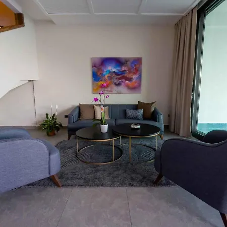 Luxury 5 Star With Stunning Views, White Wings 1002