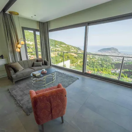 Luxury 5 Star With Stunning Views, White Wings 1002