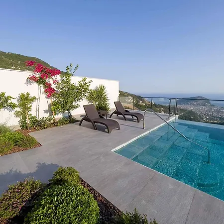 Luxury 5 Star With Stunning Views, White Wings 1002 *